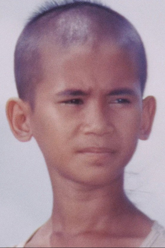 Sanit Kaewadee as Kochan (as Ko Kaeoduendee) in The 6 Ultra Brothers vs. The Monster Army