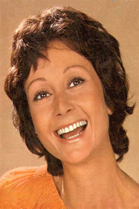 Maïa Simon as Véronique Aletti in Clémence Aletti