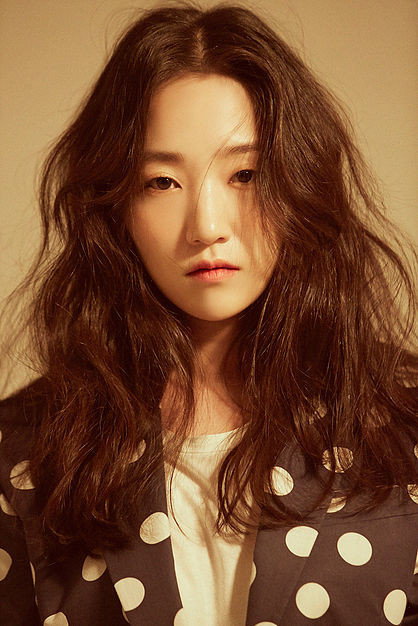 김예은 as Ahn Mi-na in Would You Like a Cup of Coffee?