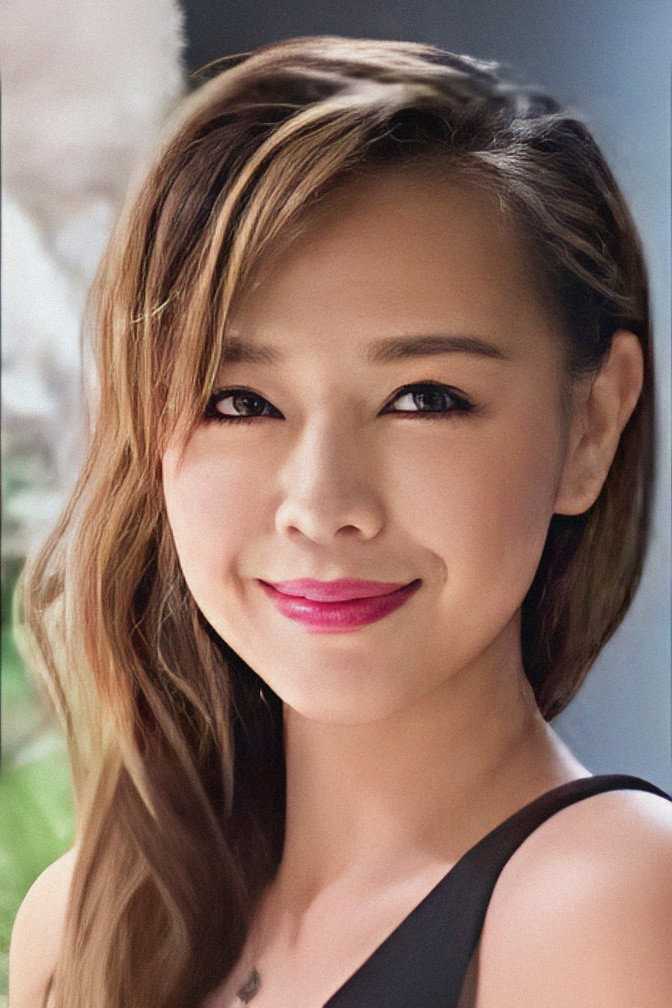 鍾麗淇 as 洛詠琪 in Street Fighters