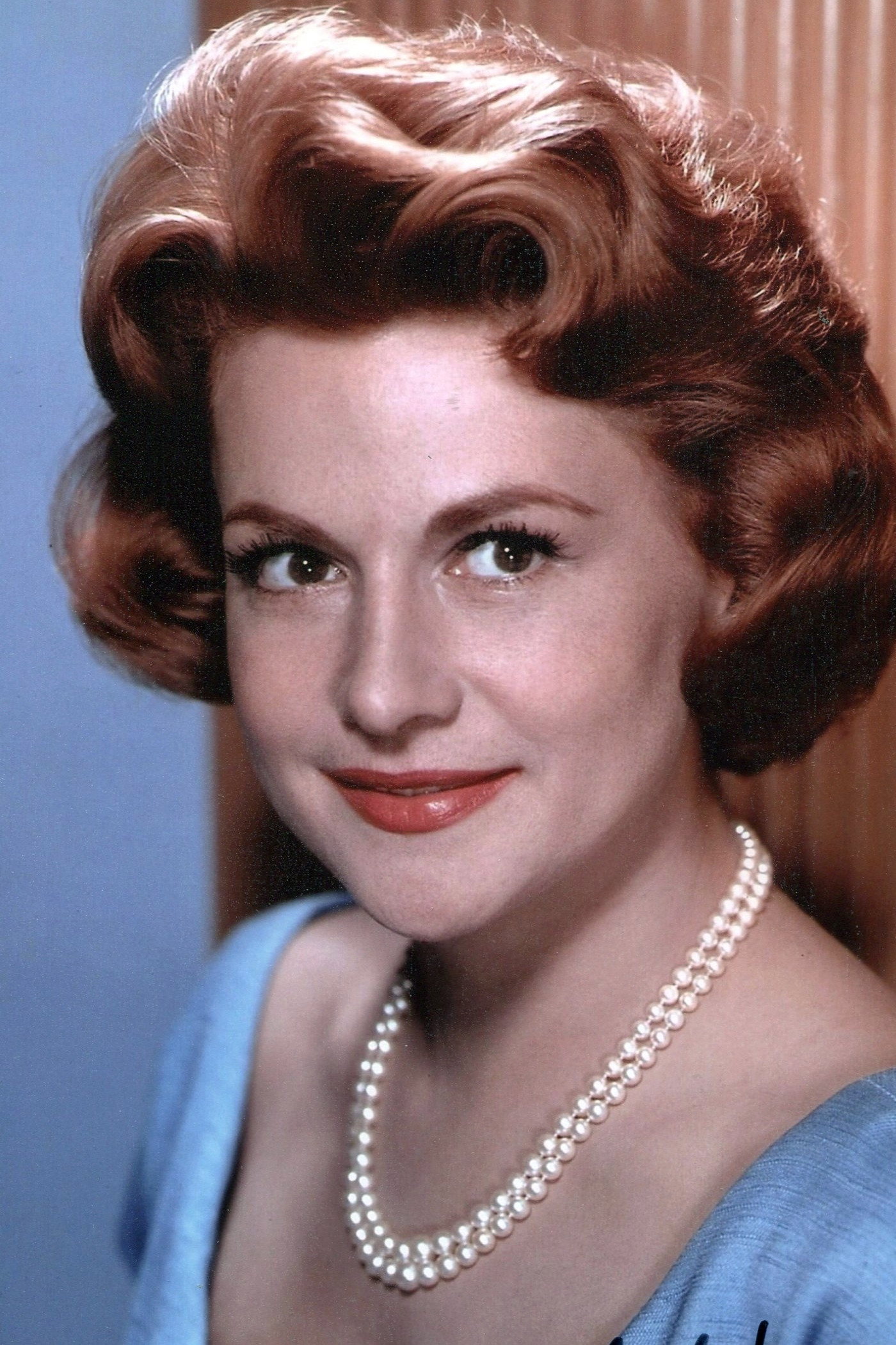 Nicole Maurey as Irène Musselet in Une atroce petite musique