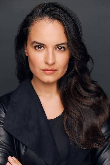 Gabriella Fanuele as Vanessa in Tio Papi