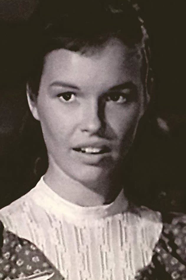 Melinda Casey as Betsy Abel  (as Linda Plowman) in The Green-Eyed Blonde