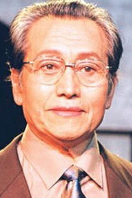 Lou Jicheng as Li Linfu in Yang Gui Fei
