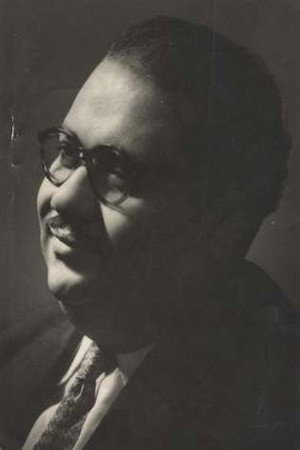 Salah Jahin as فهمي in Men Gheir Ma'ad