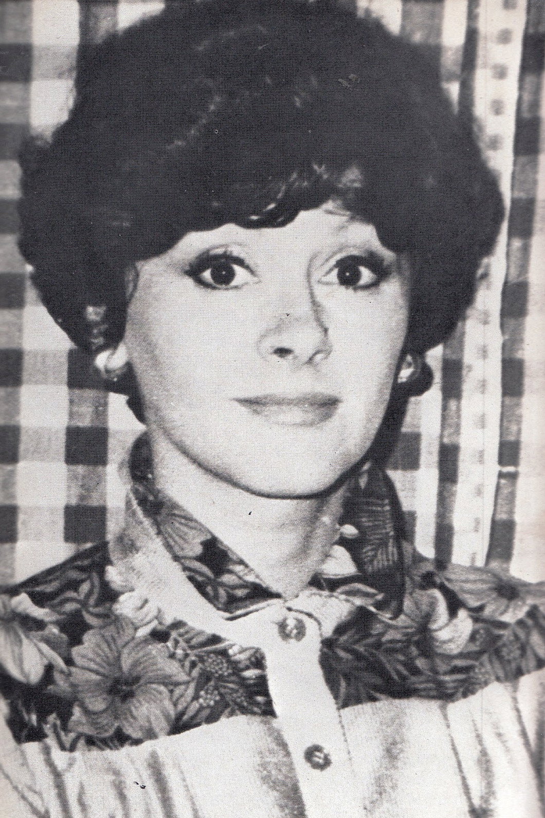 Melania Cârje as Irina in Vacanta la mare