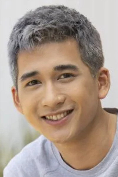 Kiên Trần as Trần Bảo Ngọc in Những nẻo đường gần xa