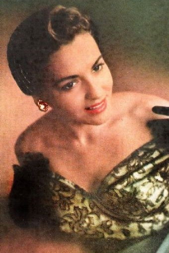Liana Duval as Sônia in Anjo Loiro