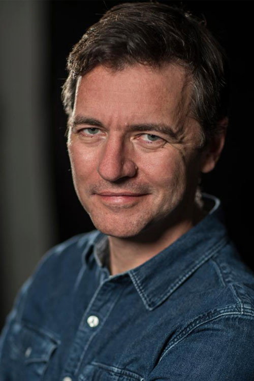 Oliver Zahle as Lasse in Ankomst 23:30