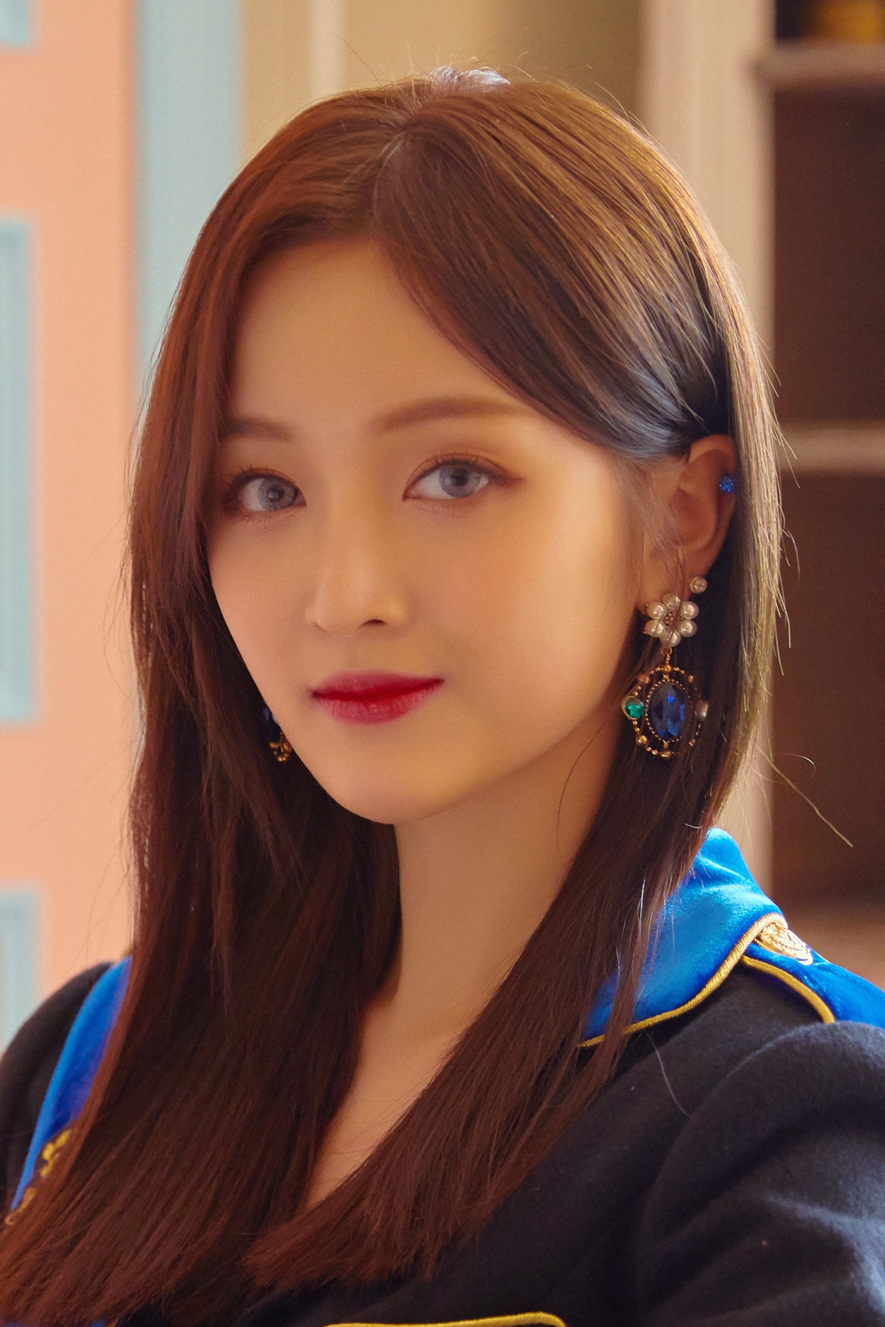 吴宣仪 as Xiang Zhaoyang in Rising with the Wind