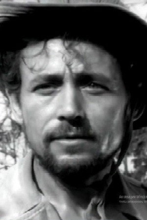 Cong Hung Le as captured french soldier in Two Soldiers