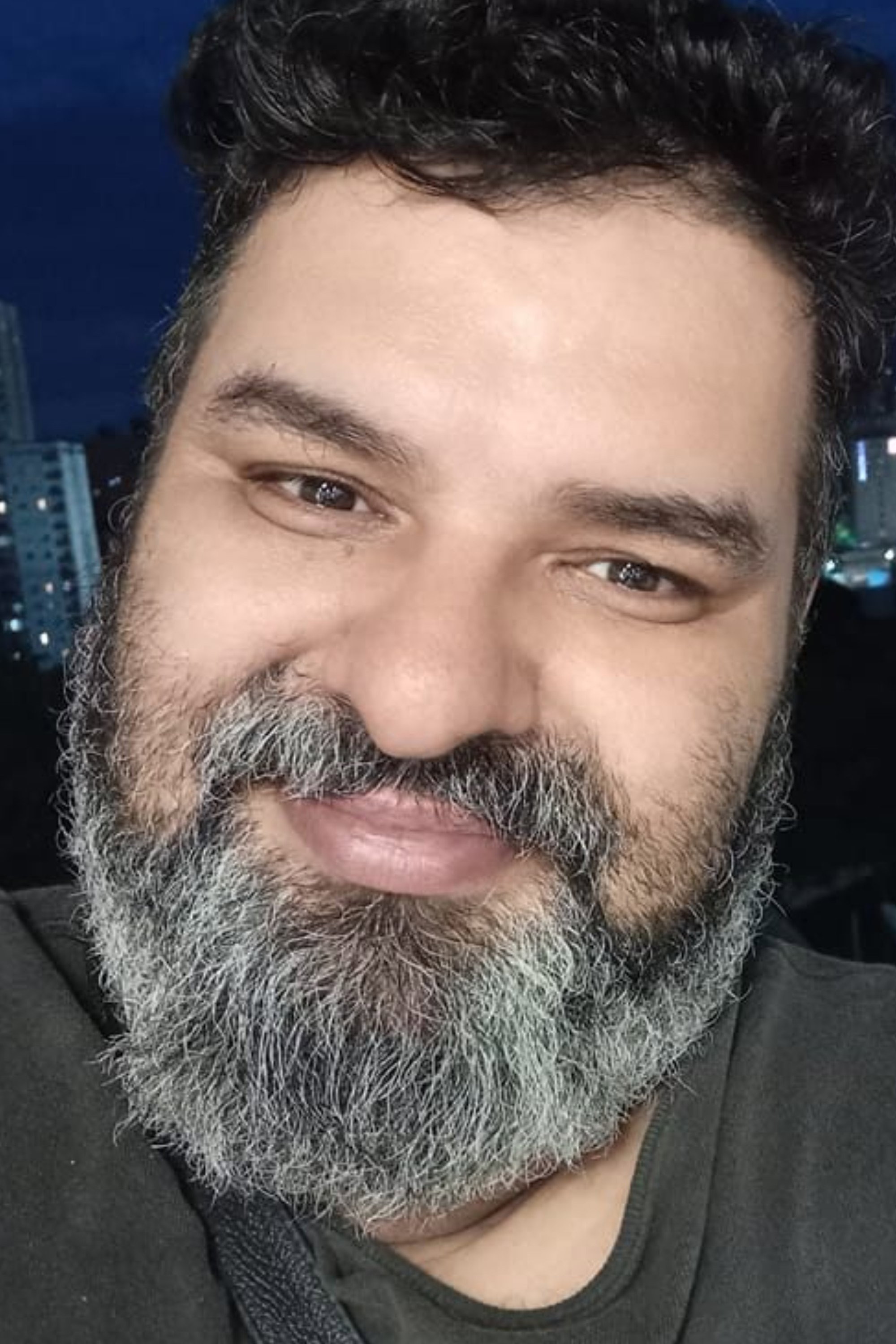 Wander Moliani as Brasil de Oliveira in A Última Transmissão