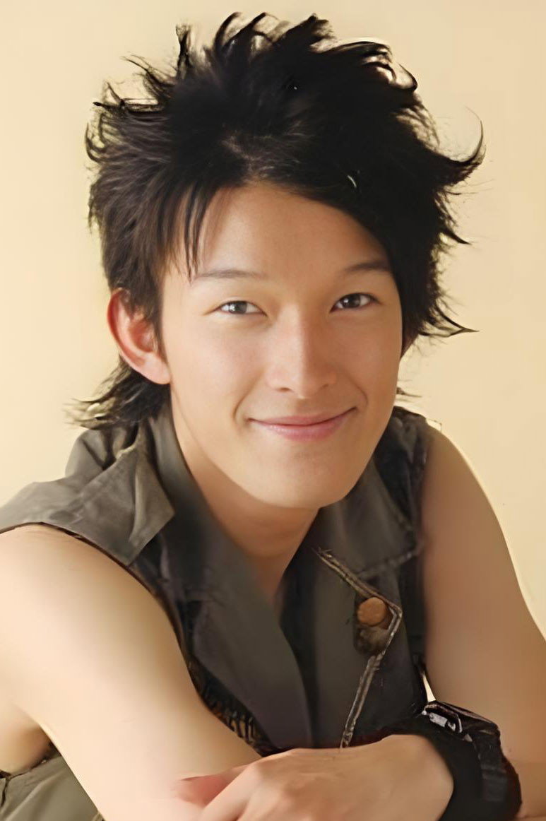Yousuke Itou as Senichi 'Sen-chan' Enari in Tokusou Sentai Dekaranger