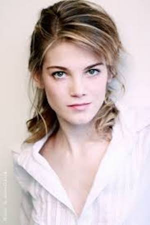 Emilie de Preissac as Sophia Durand in War of the Worlds