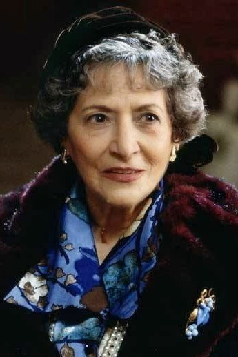 María Elena Flores as Hermana de Juan Pedro in Juan Pedro the Scyther