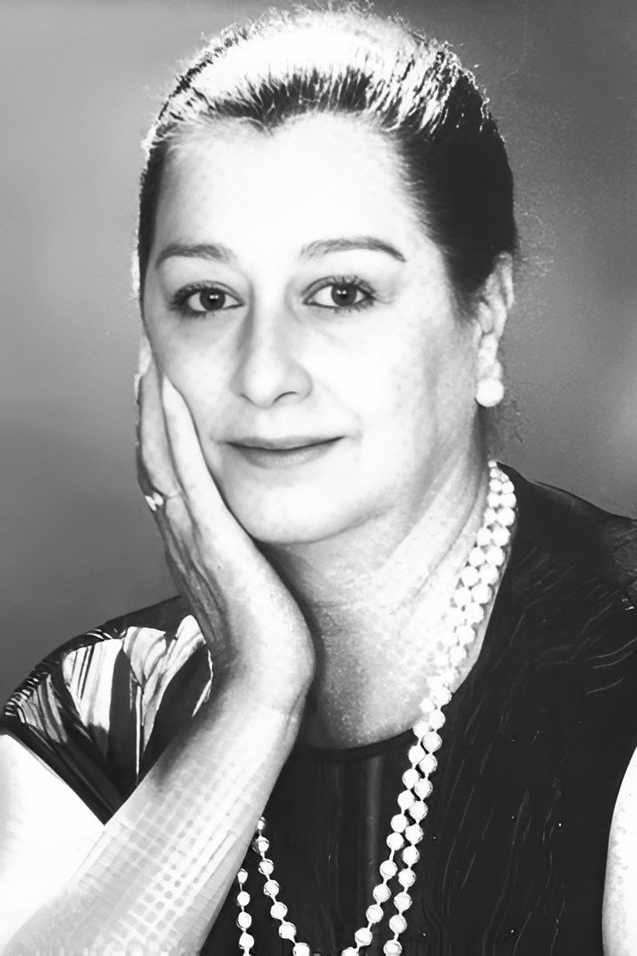 Clara Bindi as Clara in La seconda volta non si scorda mai