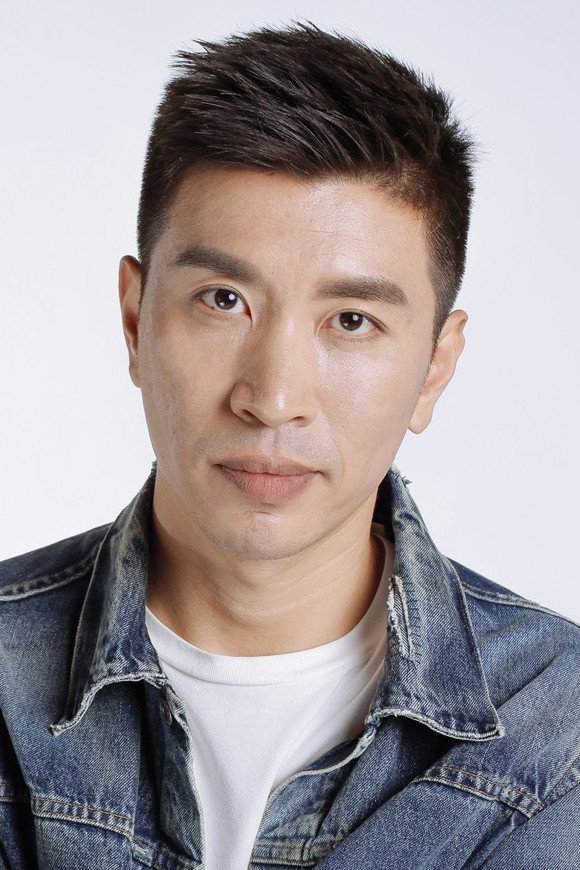 Sifan Shao as Liang Bin in Love and Bruises