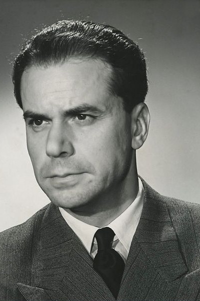 Ebbe Rode as Lorentzen, alias "Naalen" in Naalen