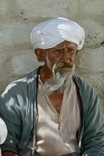 ირაკლი ნიჟარაძე as Atobek in Children of the Pamirs