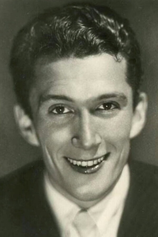 Maurizio D'Ancora as Guidobaldo in La zia di Carlo