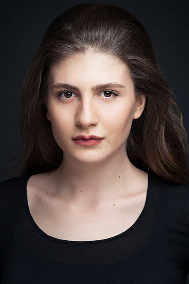 Naz Çağla Irmak as Kader Lokumcuzade in Orphan Flowers