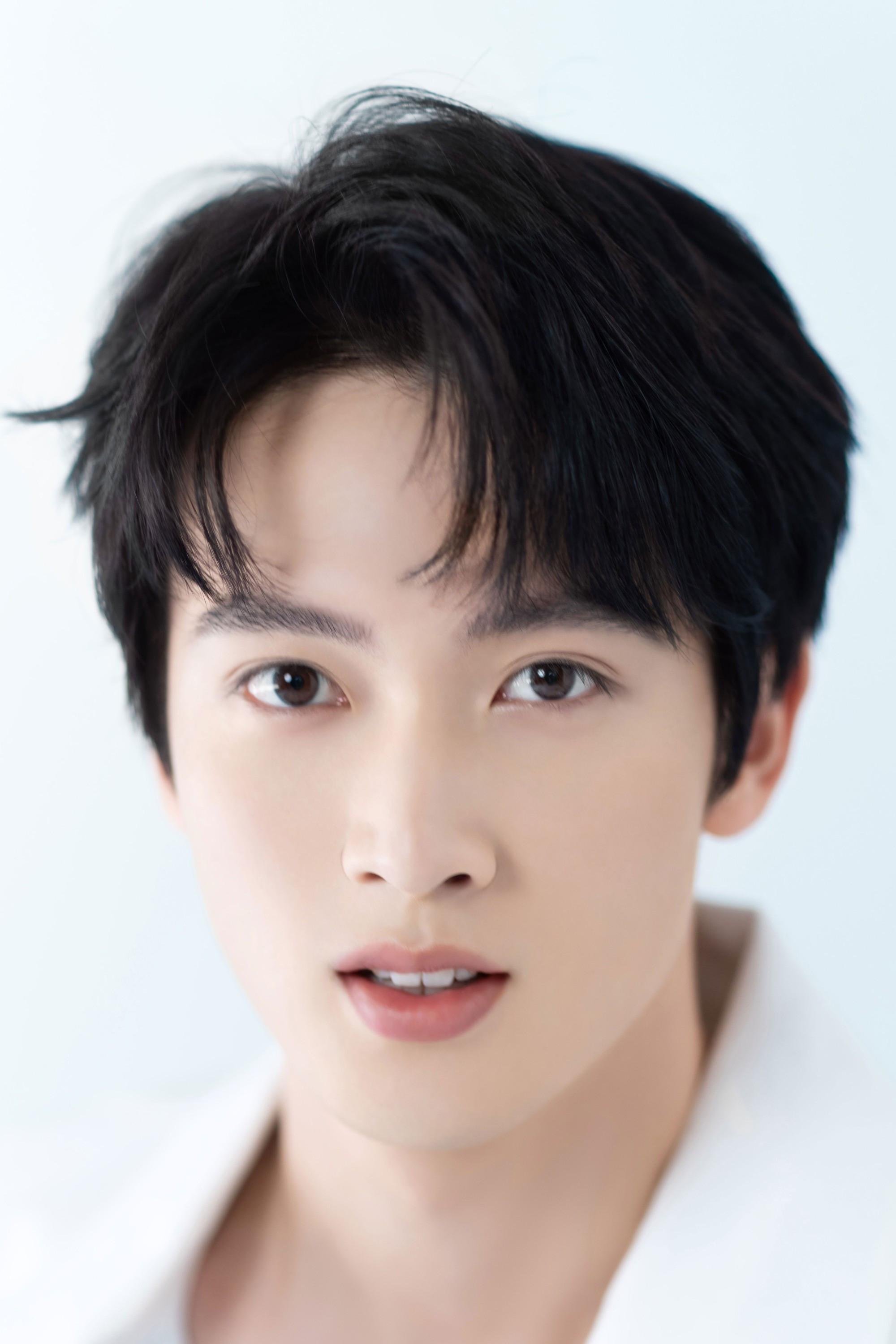 Chen Youwei as Feng Qingzhu in The Wanted Detective