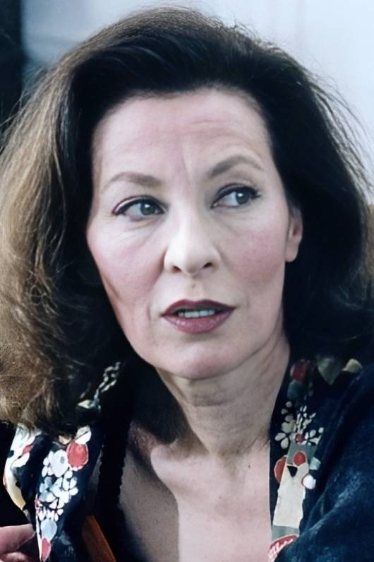 Bérangère Bonvoisin as Sylvie in An Ideal Father