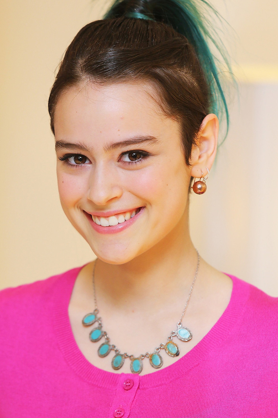 Rosabell Laurenti Sellers as Nora in Spides