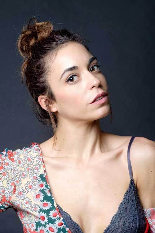 Carlota Baró as Renata in Las hijas de la criada