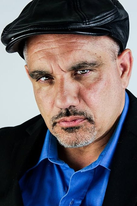 Mike Muratore as Mike in Hollywood Comedian