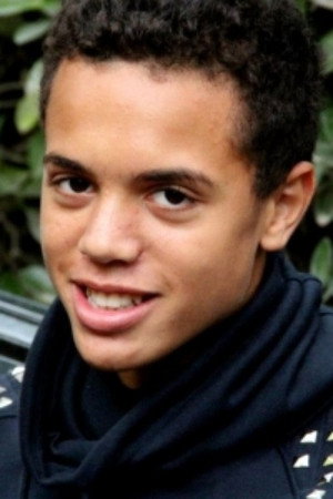 Louka Masset as Karim in Mariam