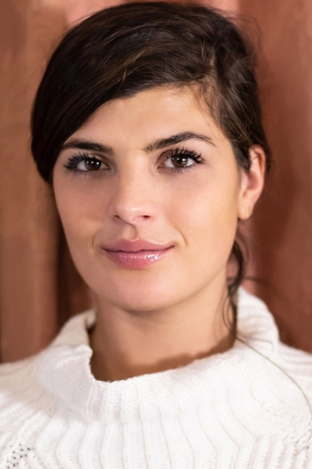 Éloïse Valli as La Psychologue in Flash(s) - Double Vue