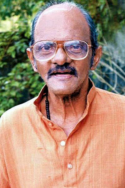 Munshi Venu as Eenashu in Aathmakatha