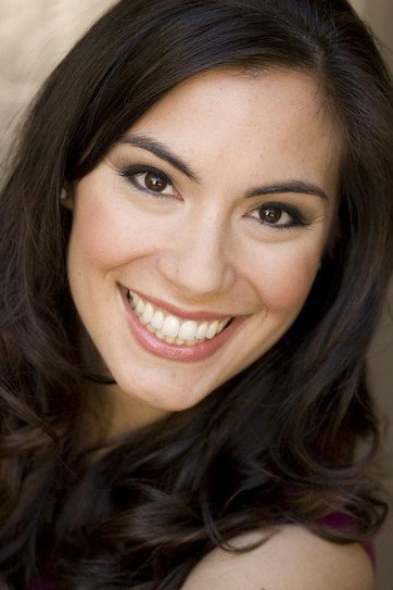 Yesenia Garcia as Lorraine in Leads
