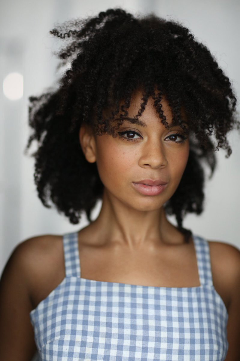 Eleanor Fanyinka as Samantha in Masters of Love