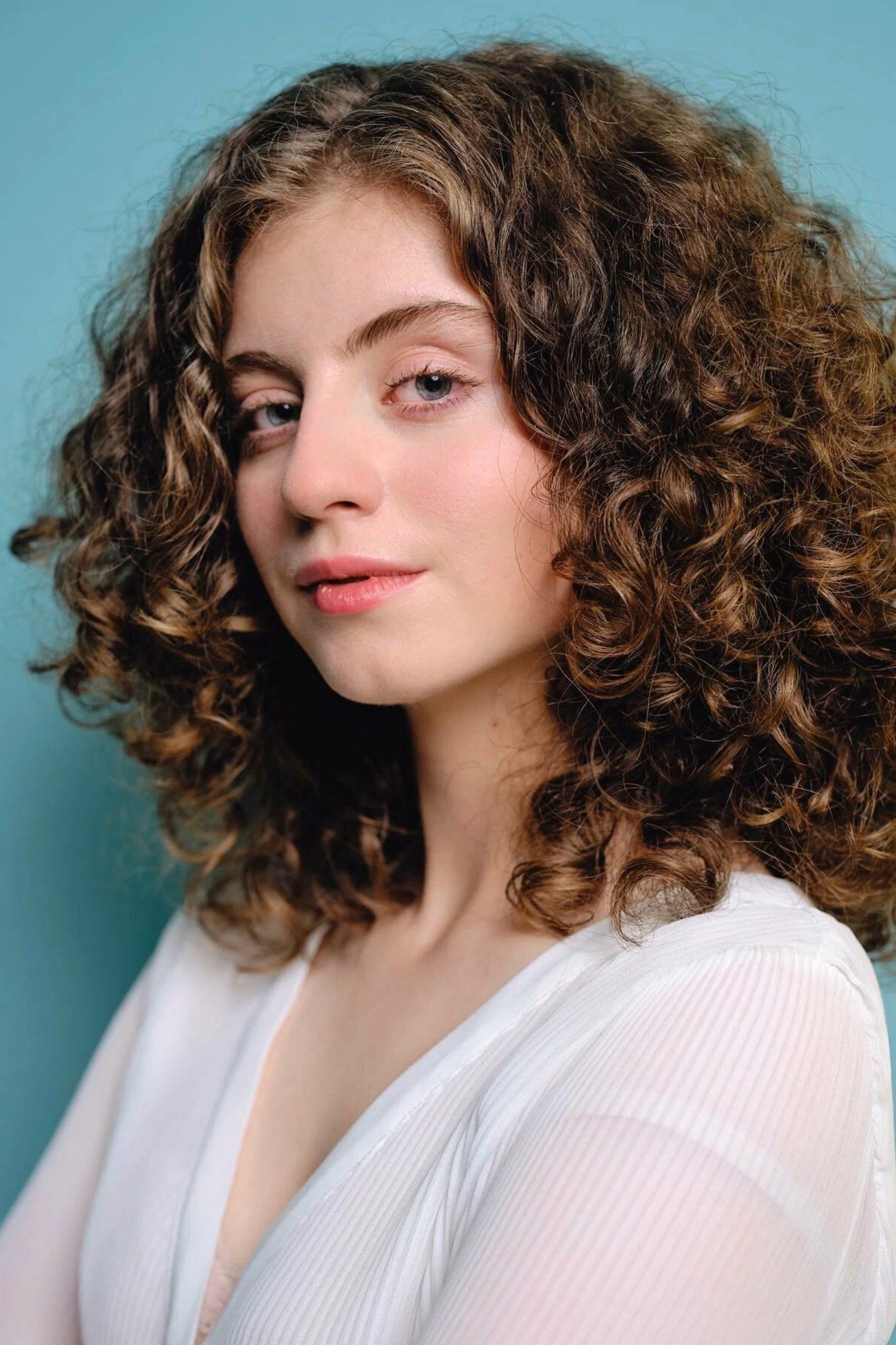 Lydia Maria Makrides as Paula Zielke in Neben der Spur ist auch ein Weg