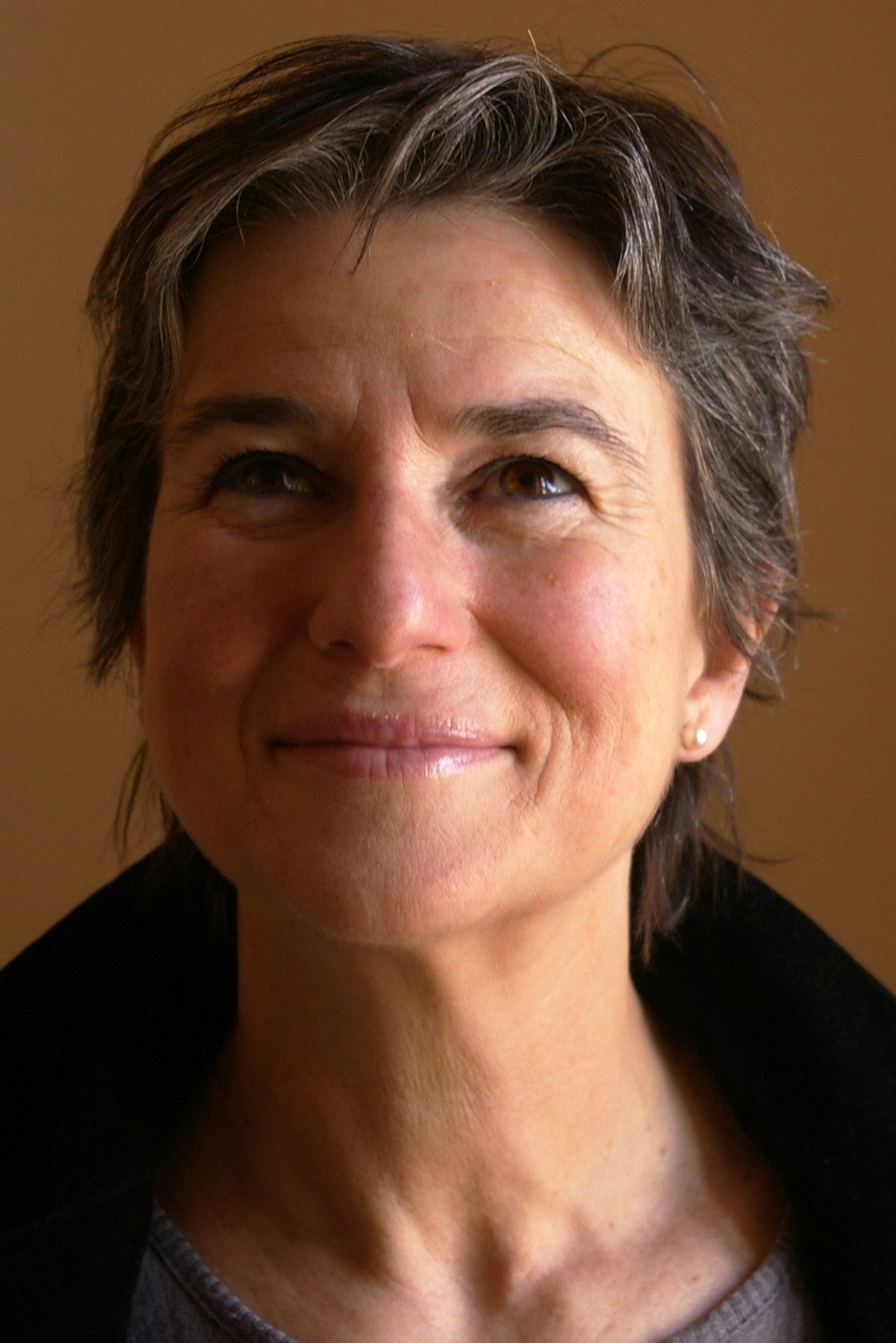 Maria Consagra as Laura in Le acrobate