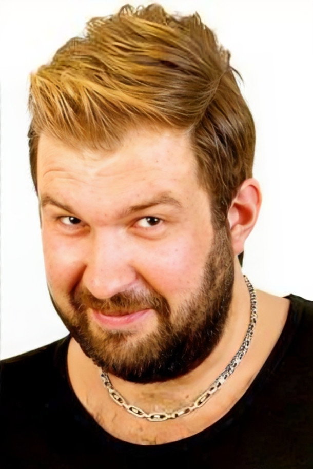 Gürkan Kaçar as Kağan in Otisabi