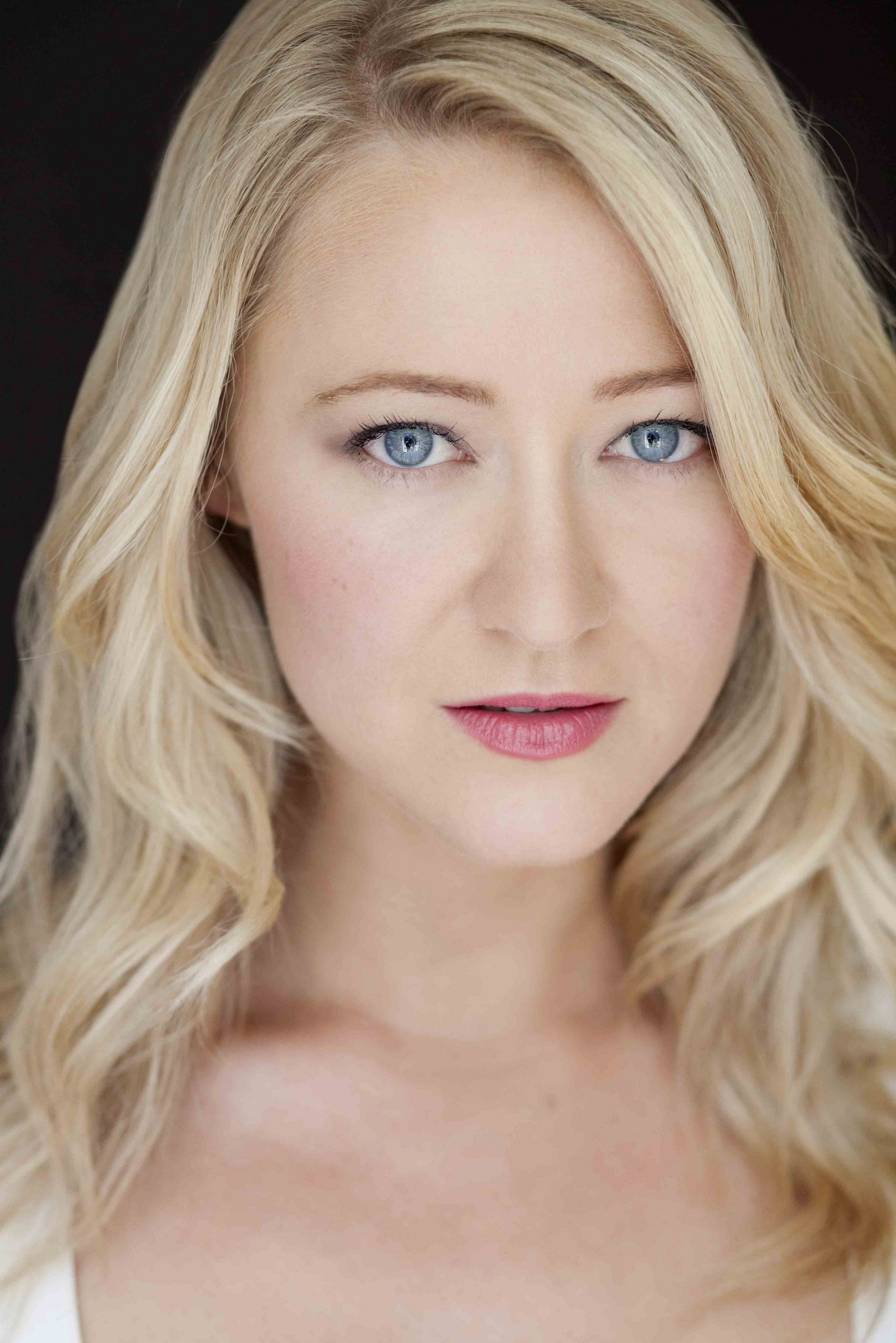 Siobhan Hewlett as Sarah in Irina Palm