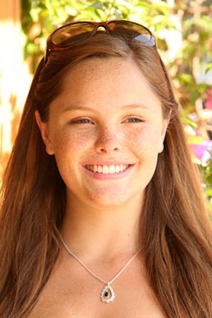 Barbara Probst as Claire Caldeira in Le Code