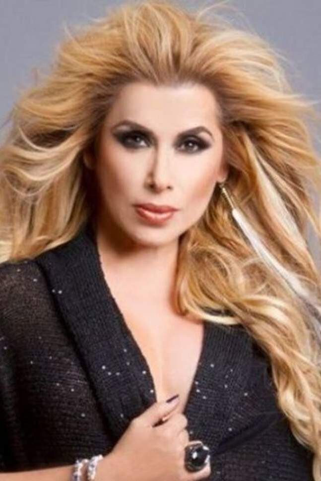 Dulce as Donya Digna Buenaventura in Juanita Banana