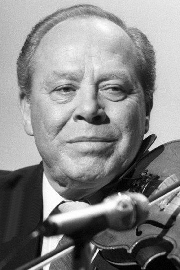 Helmut Zacharias as self in Bombenstimmung - Unterhaltung unterm Hakenkreuz
