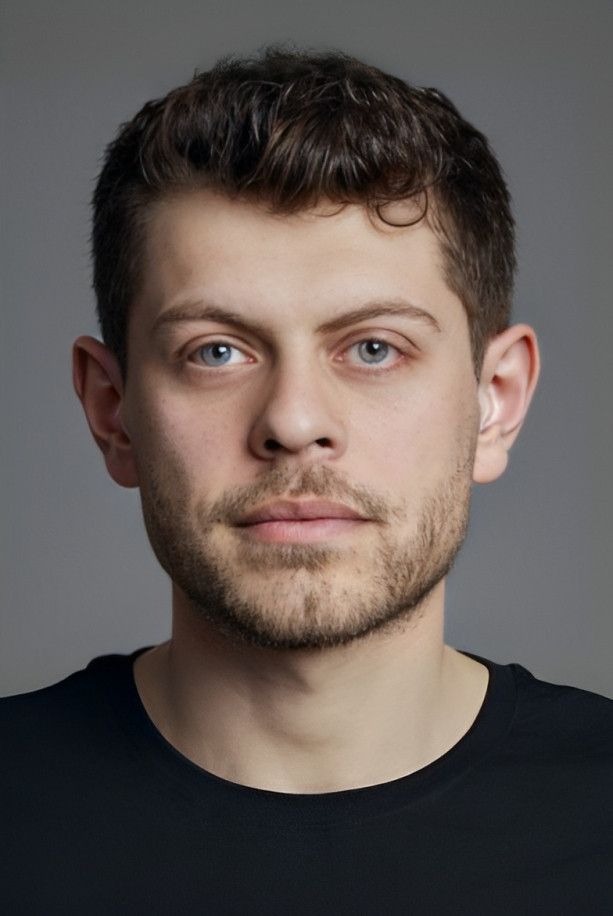 Sezer Arıçay as Haci in The Club