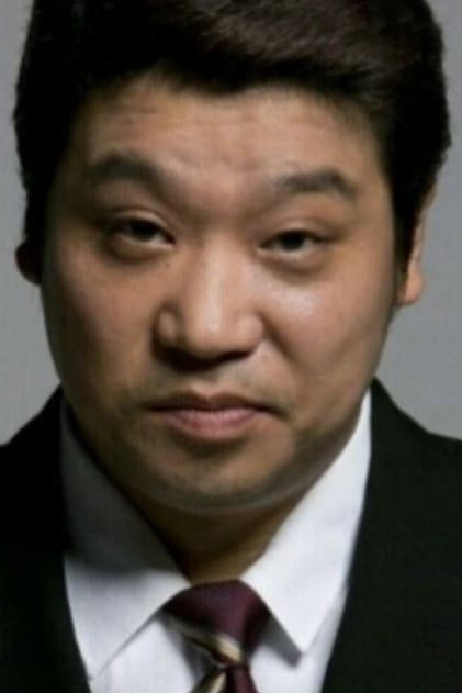 유병훈 as Director Go in Double Patty