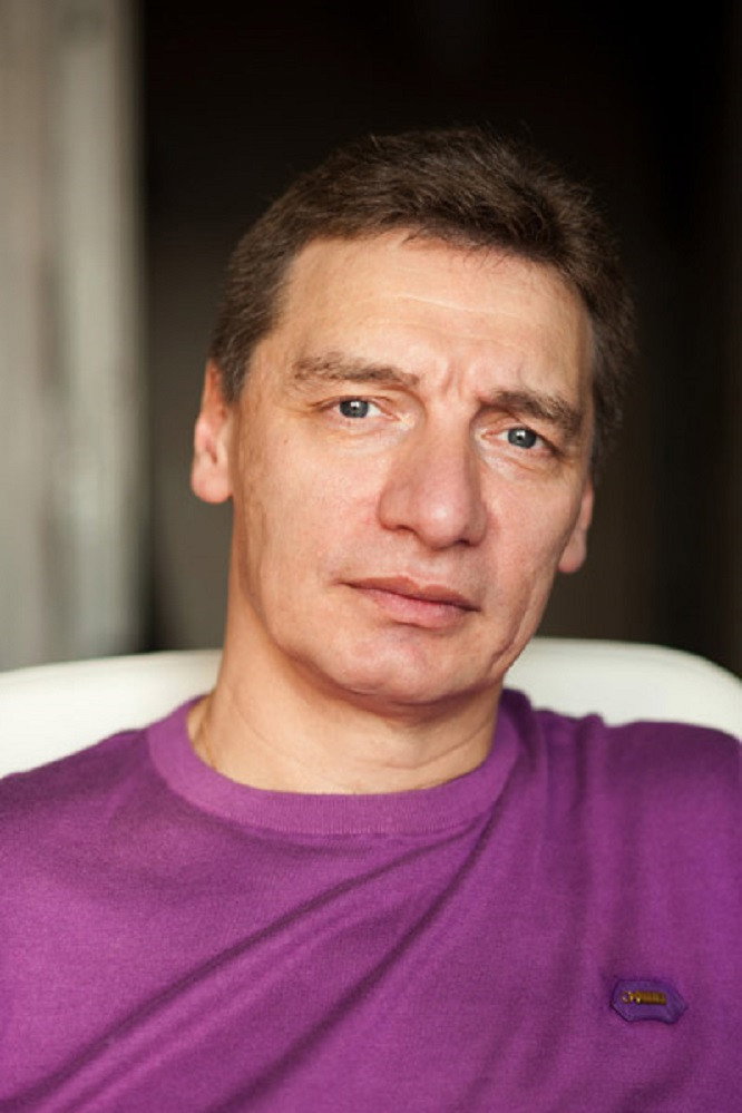 Konstantin Ratser as Zhak i Andre Fontane in Проклятие Дюран