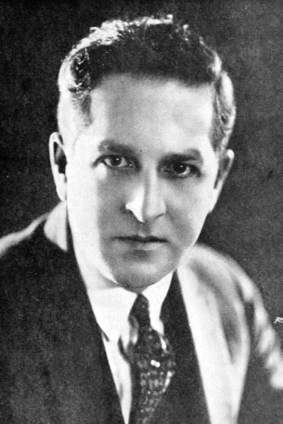 Charles Hutchison as Larry Hutchdale / 'Lightning Hutch' in Lightning Hutch