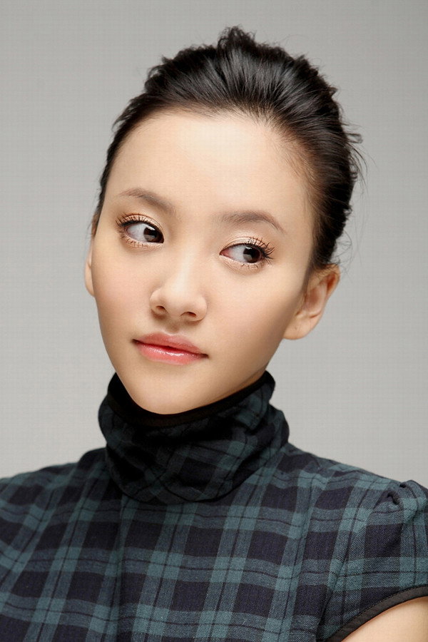 Zhou Chuchu as Xia Ying Chun in I Want To Be A Warrior