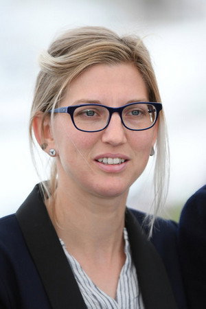 Mélanie Rover as Mélanie, CGT unionist in At War