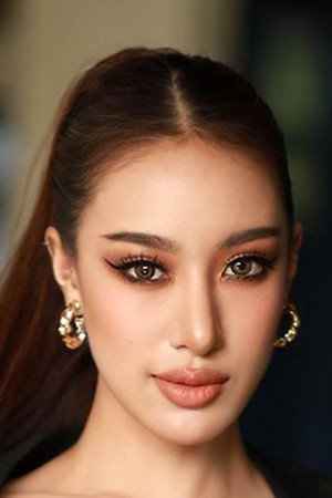 Poy Cherlyn Kraiarayapat as Jun in My Stubborn