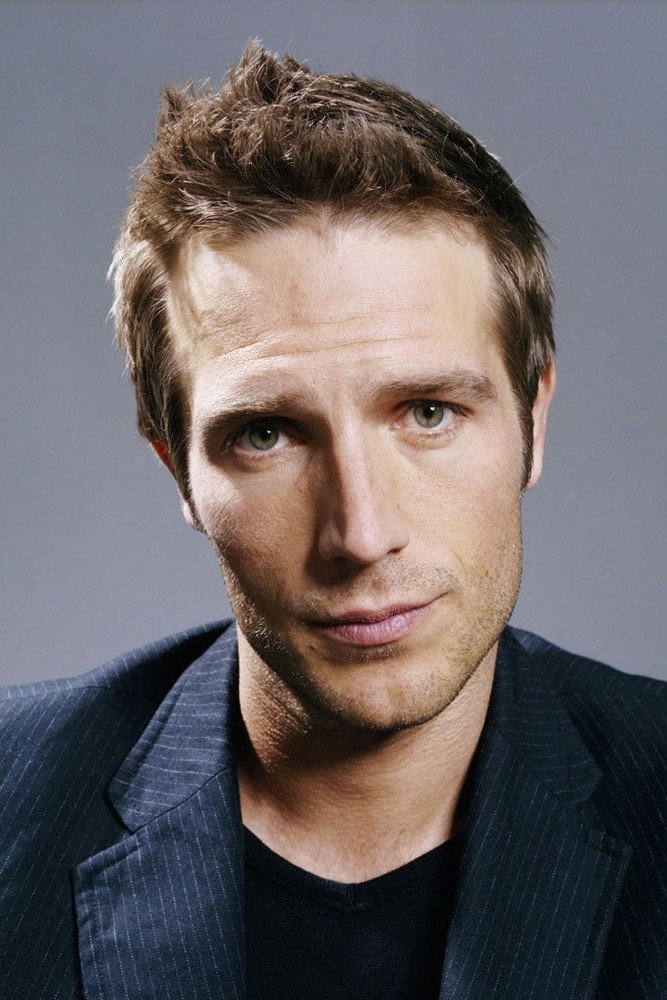 Michael Vartan as Dr Matthew Cooper in Ring of Fire